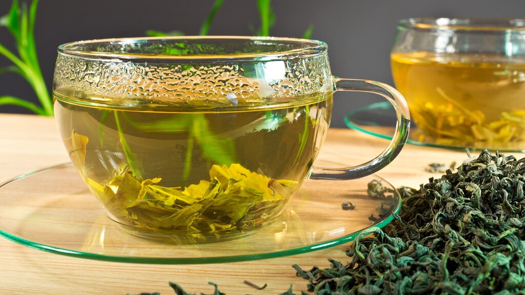 mug of light green tea