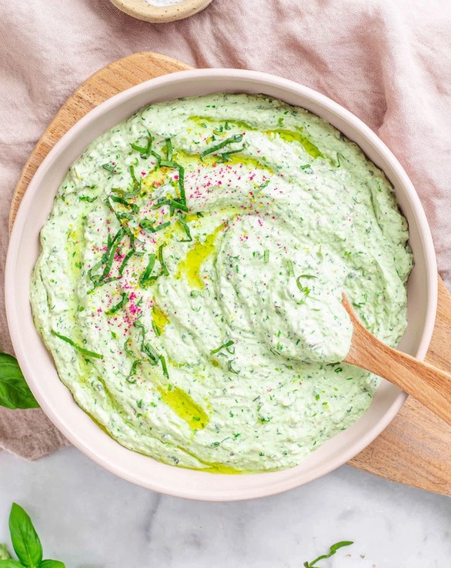 Creamy Avocado & Herb Green Goddess Dip (2)